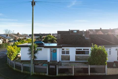 2 bedroom semi-detached bungalow for sale, Coxley View, Netherton, Wakefield, West Yorkshire, WF4