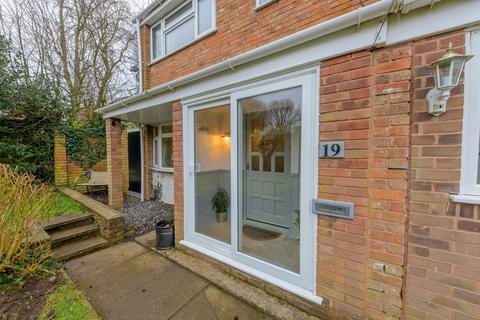 19 Beehive Close, Catshill, Bromsgrove, B61 0PT
