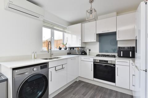 80 Central Boulevard, Aylesham, Canterbury, CT3 3GT