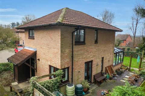 3 bedroom detached house for sale, Bowood Court, Great Holm, Milton Keynes