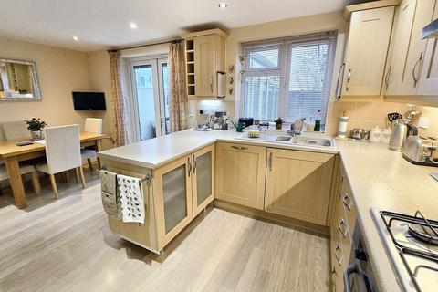 4 bedroom end of terrace house for sale, Gibbs Court, Corsham SN13