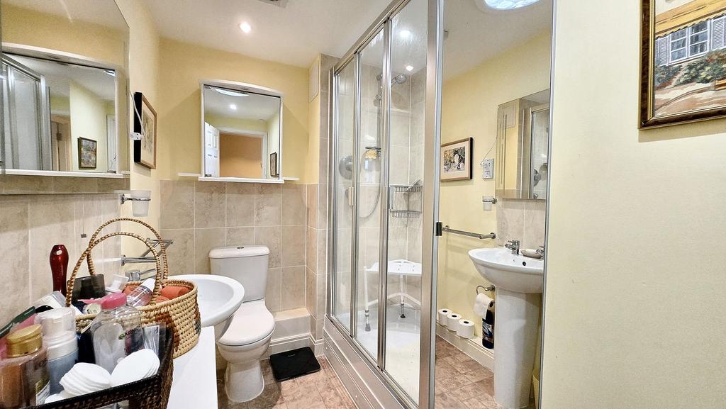 Main Bathroom