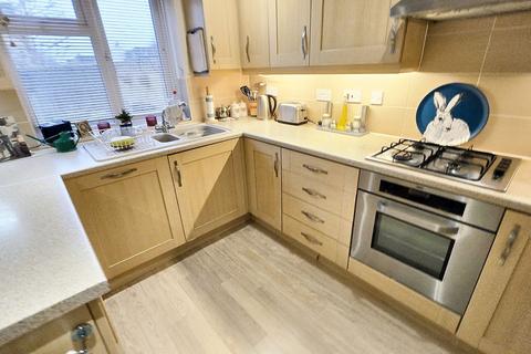 4 bedroom end of terrace house for sale, Gibbs Court, Corsham SN13