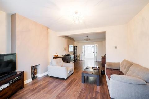 3 bedroom end of terrace house for sale, Kimberley Road, North Chingford