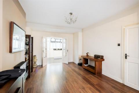 3 bedroom end of terrace house for sale, Kimberley Road, North Chingford