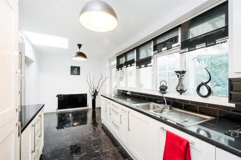 66 Kimberley Road, Chingford, London, E4 6DQ