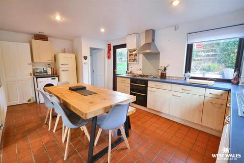 4 bedroom detached house for sale, Castle Street, Cardigan