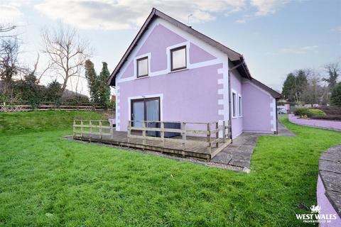 4 bedroom detached house for sale, Castle Street, Cardigan