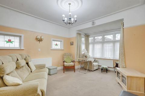 2 bedroom semi-detached bungalow for sale, Blenheim Crescent, Leigh-on-sea, SS9