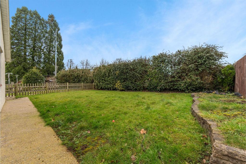 136 Edlogan Way 8.jpg