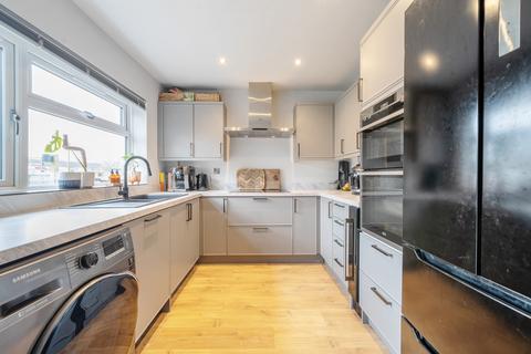 3 bedroom end of terrace house for sale, Prestbury, Bristol BS37