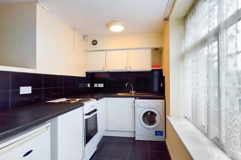 Studio to rent, Boundary Lane, Welwyn Garden City, AL7