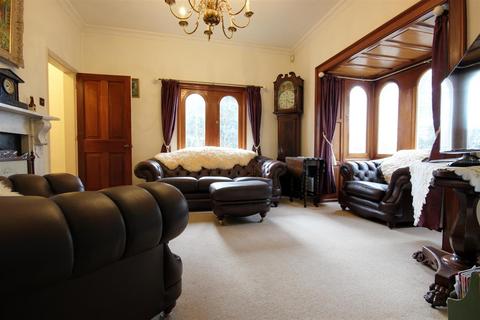 2 bedroom detached house for sale, Eastgate, Hornsea