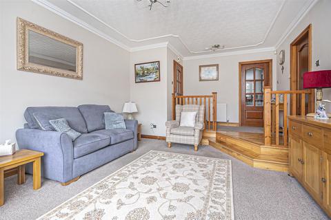 2 bedroom detached bungalow for sale, 66 Queen Margaret Fauld, Dunfermline, KY12 0RL