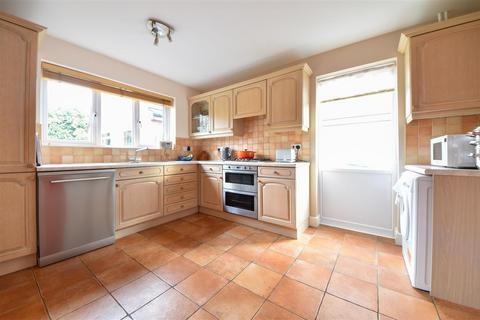 15 Chestnut Grove, Moreton Morrell, Warwick, CV35 9DG