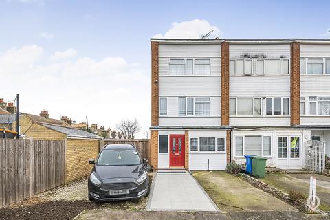 3 bedroom end of terrace house for sale, All Saints Road, Sittingbourne, Kent, ME10