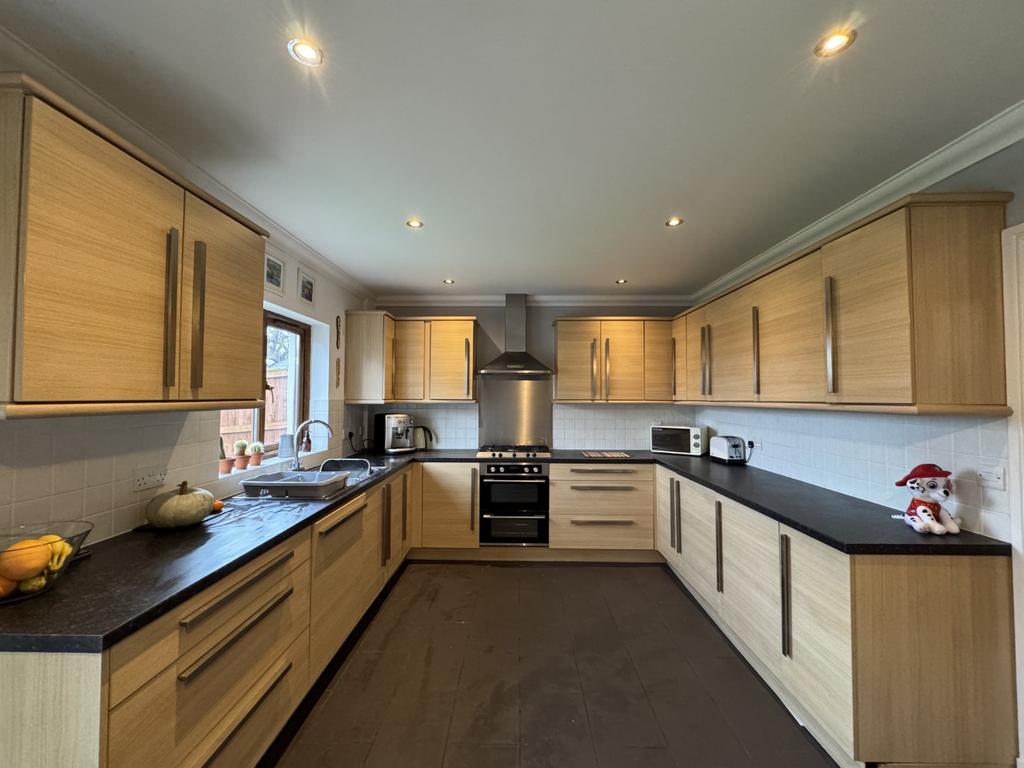 Kitchen/Dining
