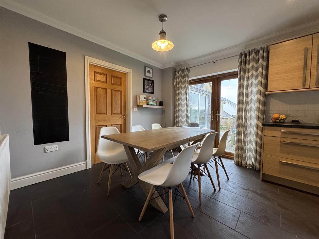 Kitchen/Dining
