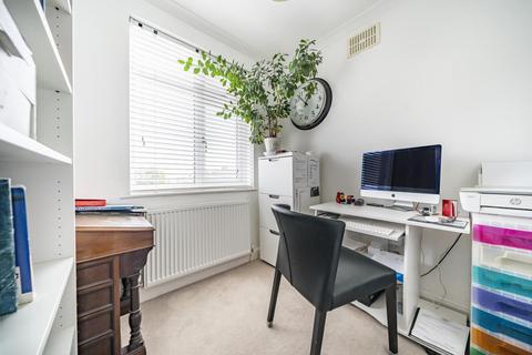 80 Greenway, Chislehurst, BR7 6JF