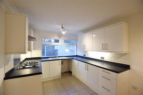 3 bedroom terraced house to rent, Wharfedale Green, Harlow Green, NE9