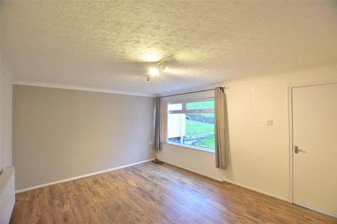 3 bedroom terraced house to rent, Wharfedale Green, Harlow Green, NE9