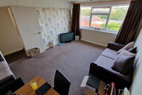 2 bedroom maisonette to rent, Greendale Road, Coventry CV5