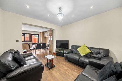 3 bedroom end of terrace house for sale, Southall UB1