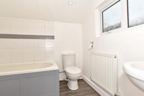 39 Weston Road, Rochester, ME2 3HA
