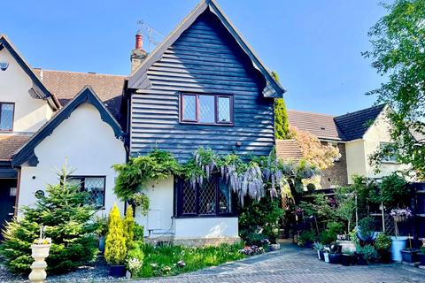 3 bedroom end of terrace house for sale, Beehive Court, Hatfield Heath, Bishop's Stortford, CM22