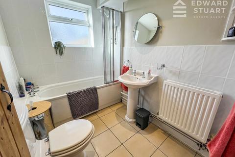 2 bedroom detached house for sale, Peterborough PE4