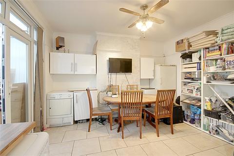 31 Woodgrange Terrace, Enfield, EN1 1JE