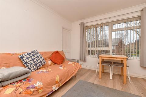 Sutton Grove, Sutton, Surrey