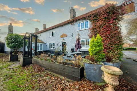 Pub for sale, Northwold IP26