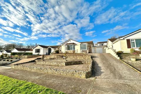 3 bedroom detached bungalow to rent, Brendons Avenue, Torquay, TQ2