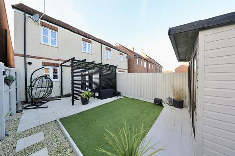 3 bedroom semi-detached house for sale, Northgate, Kingswood, Hull