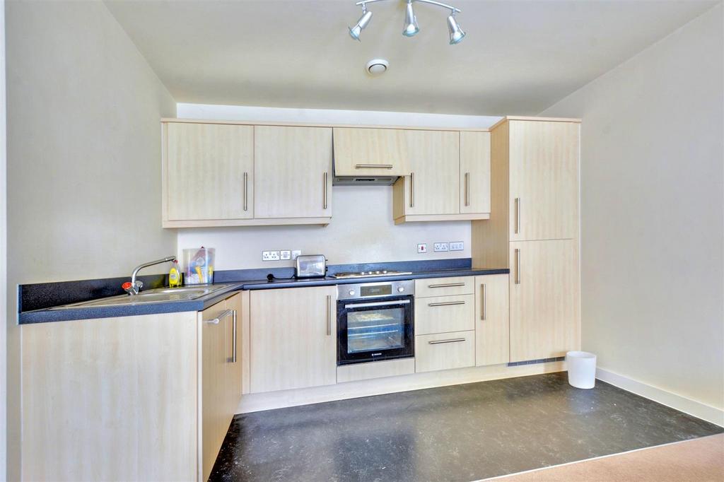 Kitchen 1.jpeg