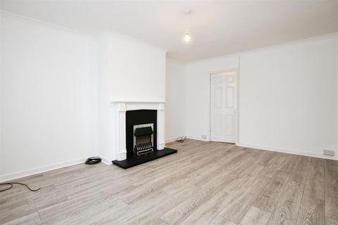 3 bedroom end of terrace house to rent, Brimsdown Avenue, Enfield