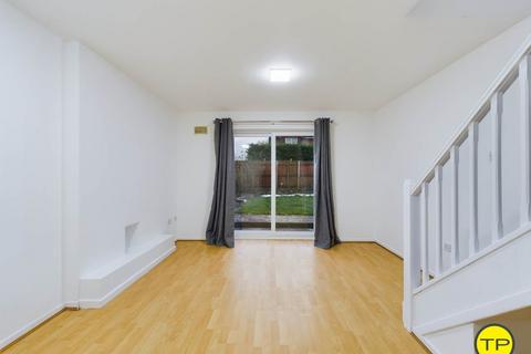 2 bedroom house to rent, Sunnymead, Cambridgeshire PE4