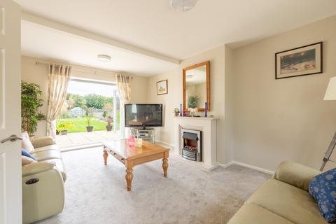 4 bedroom detached bungalow for sale, Lawton Avenue, Carterton, Oxfordshire, OX18