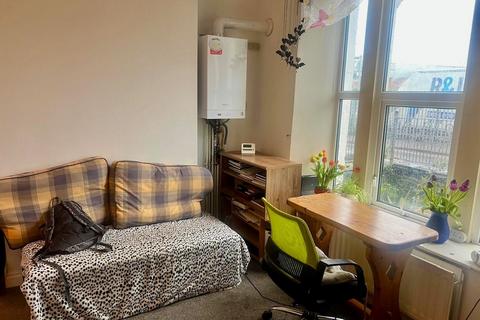 2 bedroom flat for sale, 11-13 Filwood Road, Bristol BS16