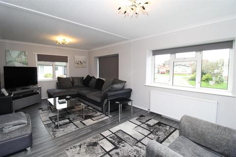 2 bedroom park home for sale, Keat Farm Close, Herne Bay