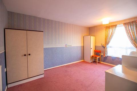 65 Dyche Road, Sheffield, S8 8DR