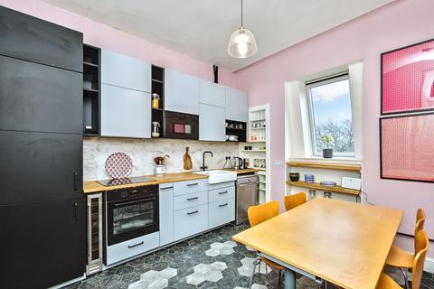 2 bedroom flat for sale, 43 (5F2), Barclay Place, Bruntsfield, Edinburgh, EH10 4HW