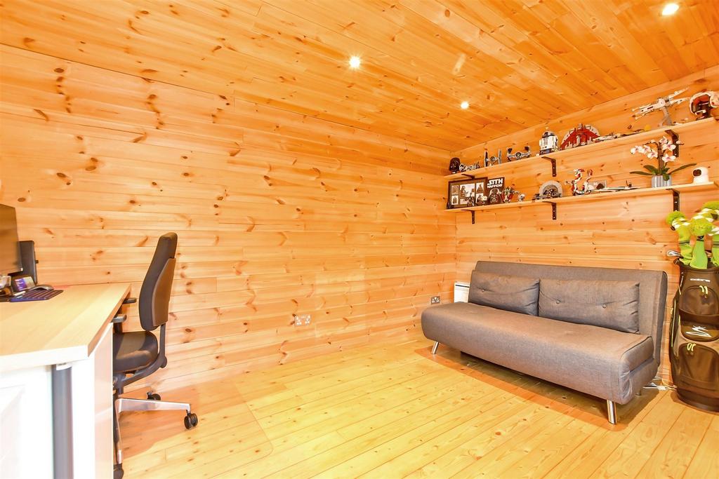 Workshop/Outbuildings