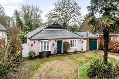 4 bedroom bungalow for sale, West Green Common, Hook RG27