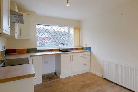 3 bedroom end of terrace house for sale, Moor Avenue, Wakefield WF3