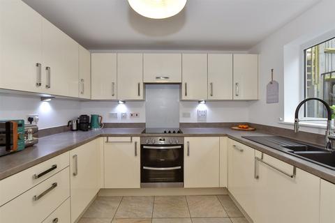 20 Moat Lane, Lower Upnor, Rochester, ME2 4GP
