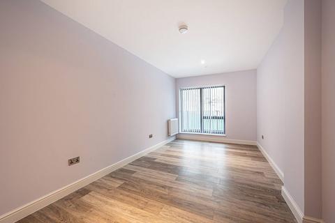 3 bedroom flat to rent, Albert Road, New Barnet, Barnet, EN4