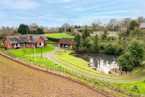 3 bedroom detached bungalow for sale, Ocle Pychard, Herefordshire