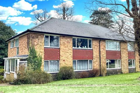 2 bedroom maisonette for sale, 5 Furrows Place, Caterham, CR3 5EH